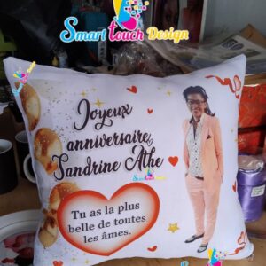 Le coussin personnalisé au Cameroun : Le cadeau tendance pour toutes les occasions!
